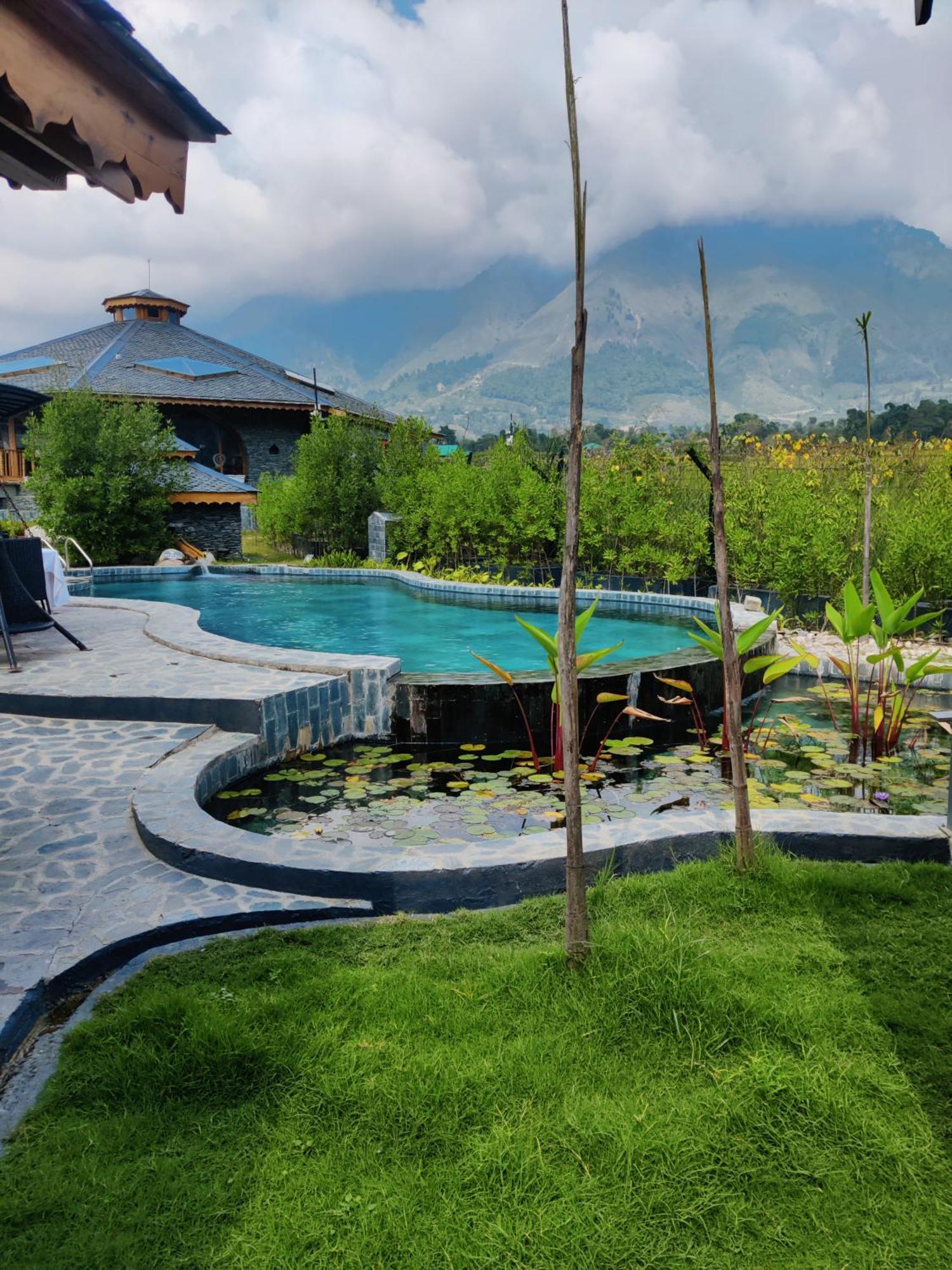 Osho Himalayas Wellness Resort Kangra Kültér fotó