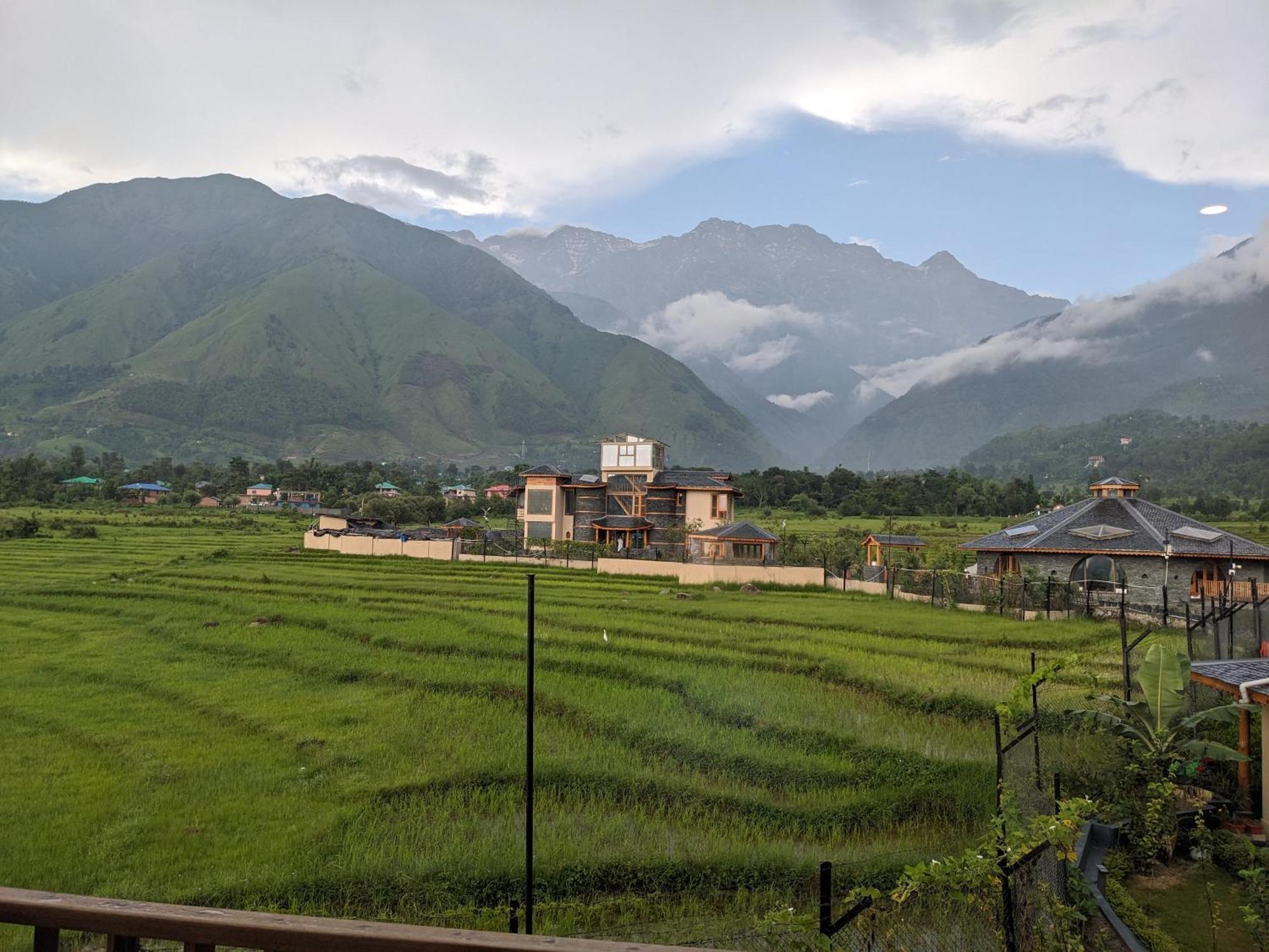 Osho Himalayas Wellness Resort Kangra Kültér fotó